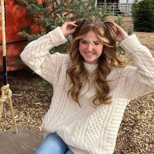 Aelfric Eden Off-White Knit Sweater